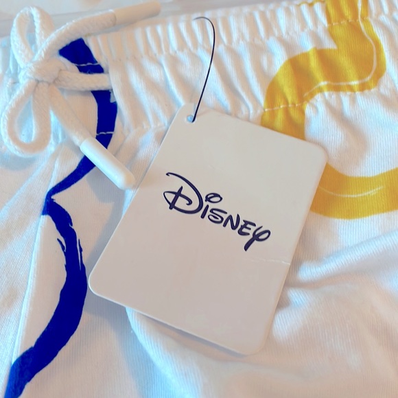 🆕 Disney Ltd Edition Women’s Painted Icon Mickey Ears Cotton Athletic Shorts - Picture 5 of 6